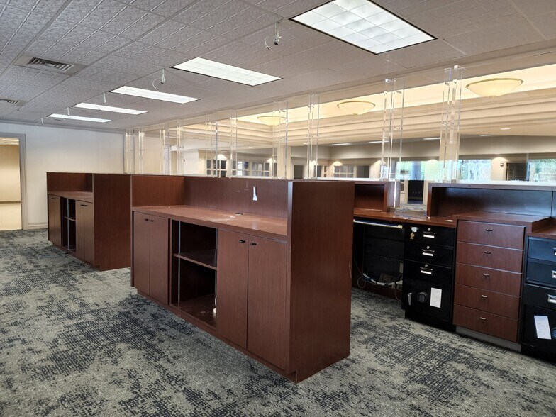 More Photos Of 201 W Reynolds St, Plant City Bank For Lease