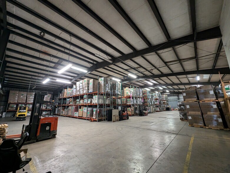 More Photos Of 9055 17th Pl, Vero Beach Warehouse For Sale