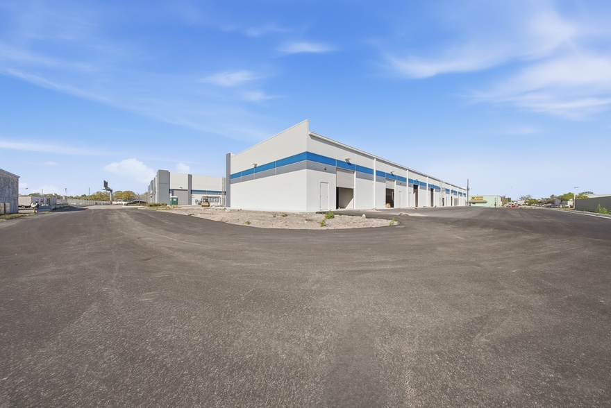 More Photos Of , Largo Unknown For Sale