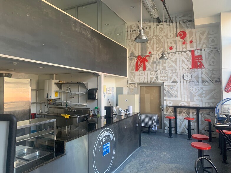 More Photos Of 42-48 Norfolk St, Newark Apartments For Lease