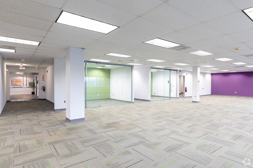 More Photos Of 101 Grovers Mill Rd, Lawrenceville Office For Sale