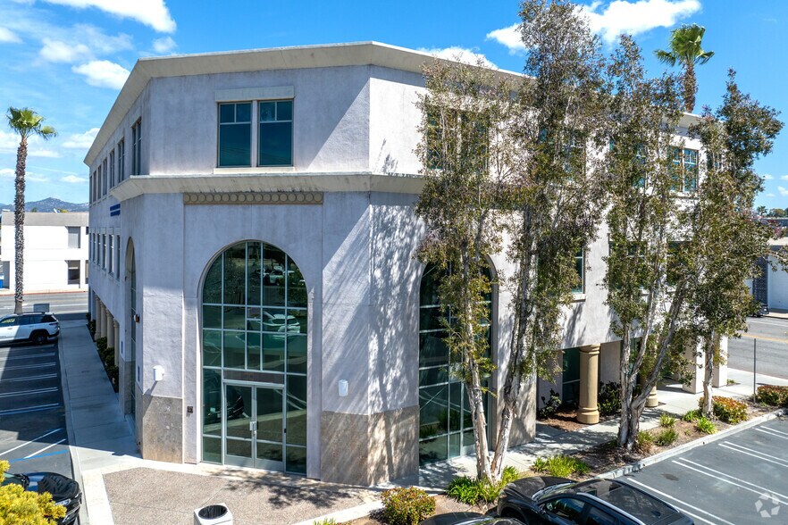 More Photos Of 300 W Grand Ave, Escondido Office For Sale