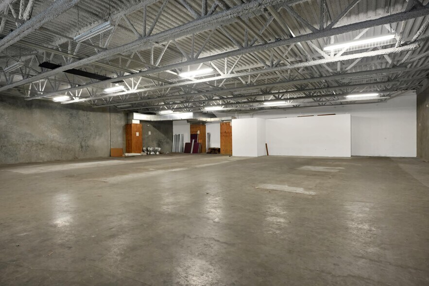 More Photos Of 917 NW 31st Ave, Pompano Beach Service For Sale