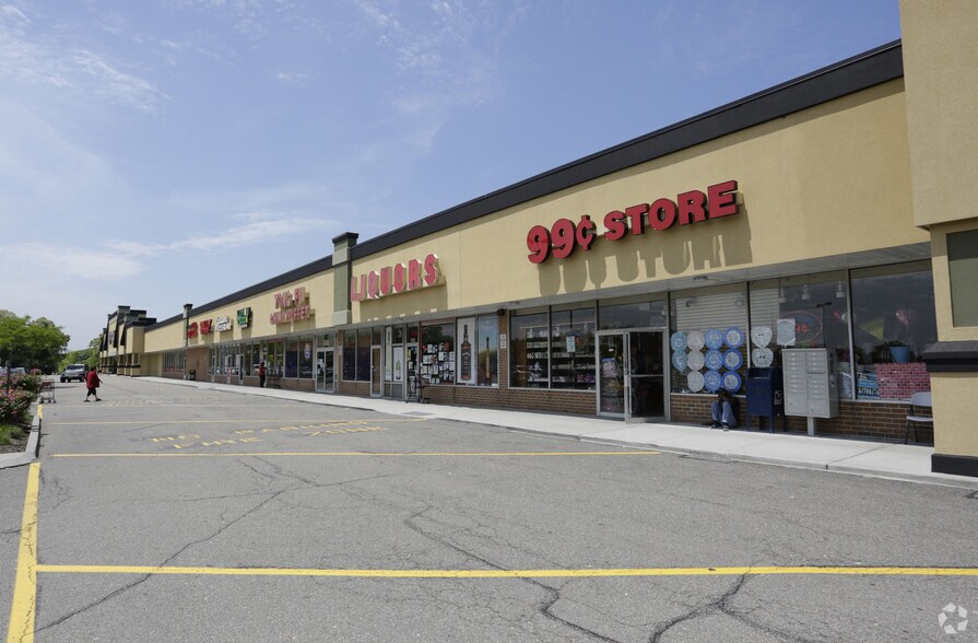 More Photos Of 1088-1791 Old Country Rd, Riverhead Storefront For Lease