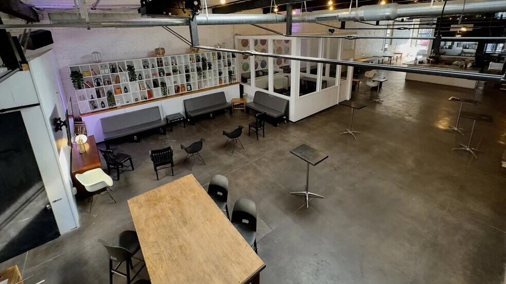 More Photos Of 3015-3021 Locust St, Saint Louis Warehouse For Lease