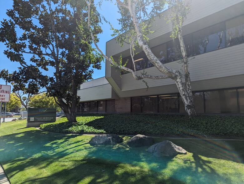 Primary Photo Of 5100 California Ave, Bakersfield Office For Lease