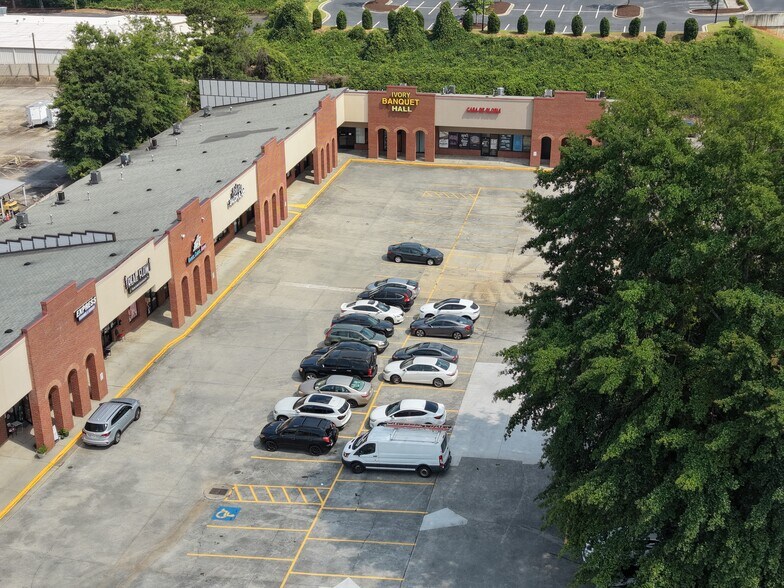 More Photos Of 4800 Lawrenceville Hwy NW, Lilburn Unknown For Lease
