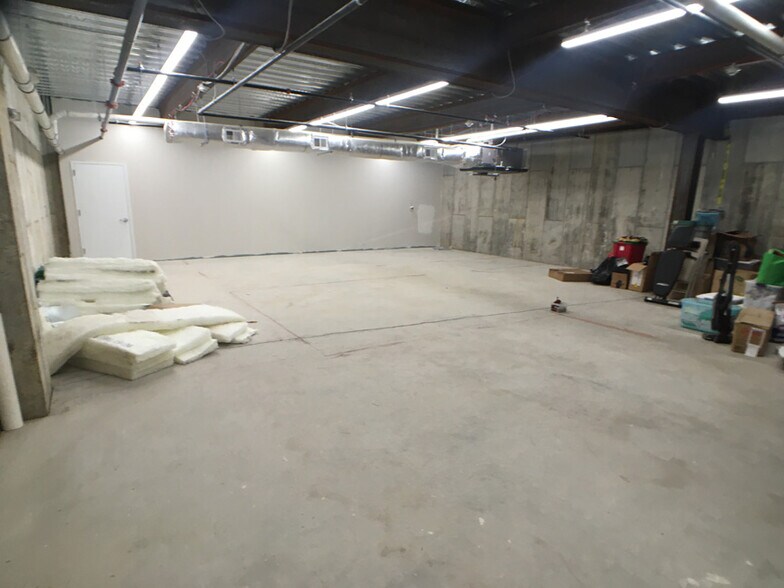 More Photos Of 293 Lafayette Ave, Hawthorne Storefront Retail Office For Sale