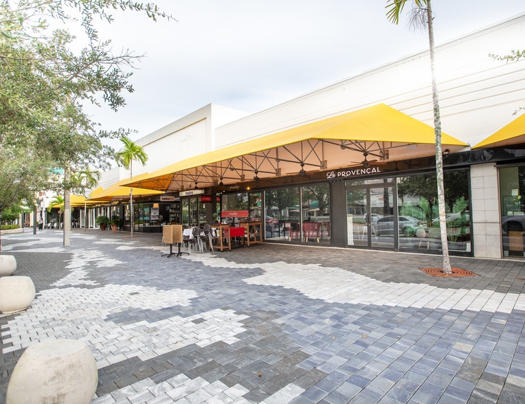 More Photos Of 264 Miracle Mile, Coral Gables Restaurant For Lease