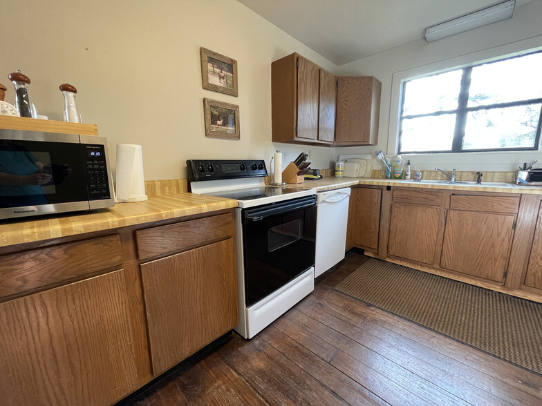 More Photos Of 1400 Greer ln, Burnet Land For Sale