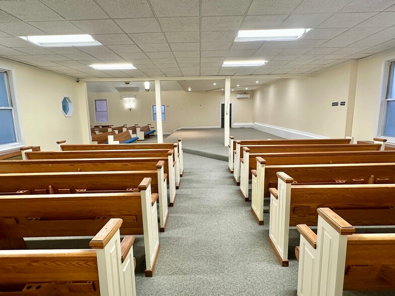 More Photos Of 346 Denison St, Baltimore Religious Facility For Sale