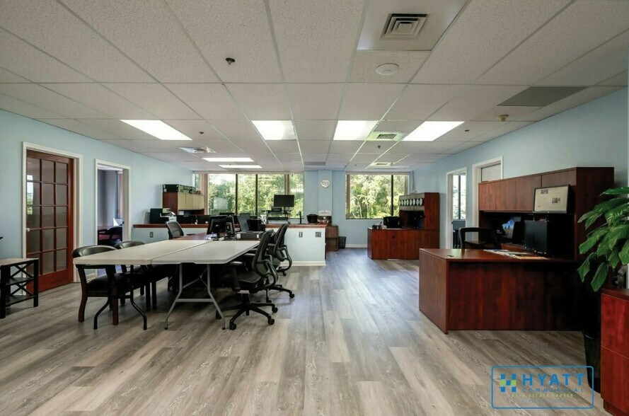 More Photos Of 147 Old Solomons Island Rd, Annapolis Medical For Lease