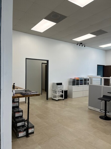 More Photos Of 1631 Highway 6 S, Houston Warehouse For Lease