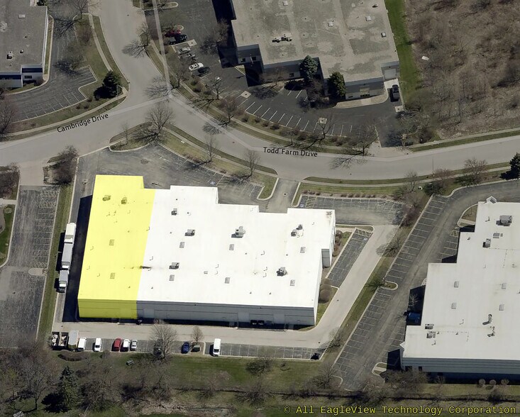 More Photos Of 1700-1730 Todd Farm Dr, Elgin Warehouse For Lease