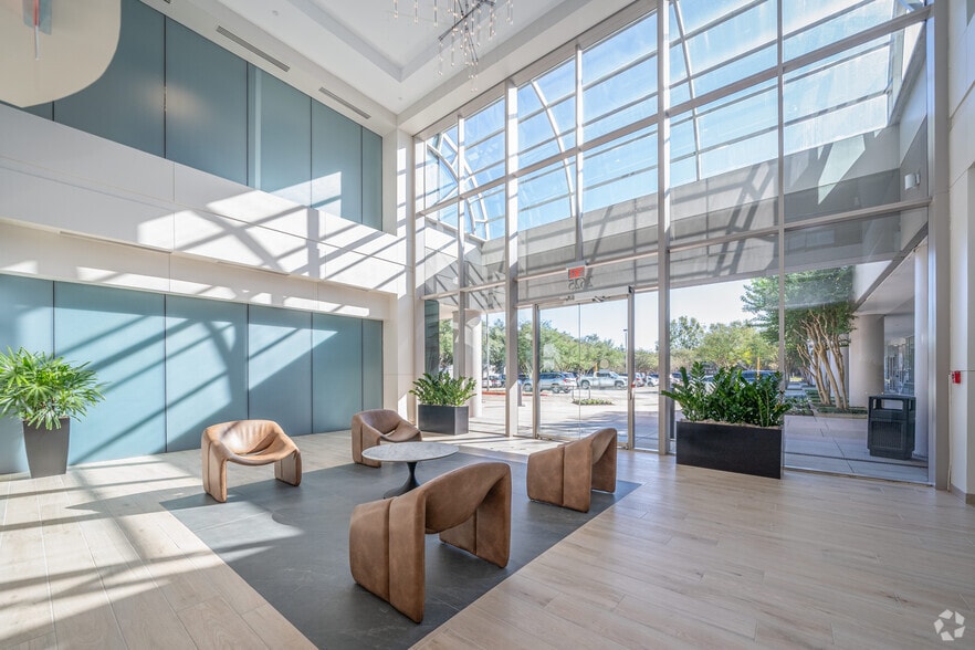 More Photos Of 2525 Bay Area Blvd, Houston Unknown For Lease