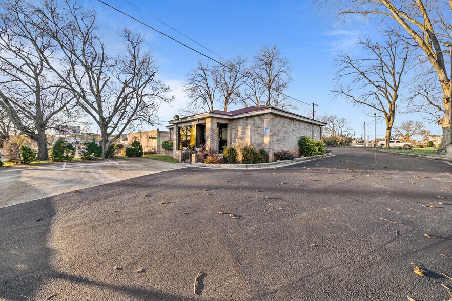More Photos Of 1008 Oakwood Ave NW, Huntsville Medical For Lease