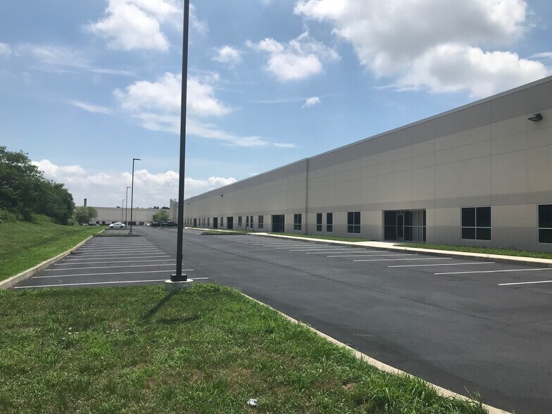 More Photos Of 140 Concord Rd, Aston Warehouse For Lease