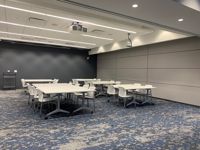 More Photos Of 300 Park Blvd, Itasca Office For Lease