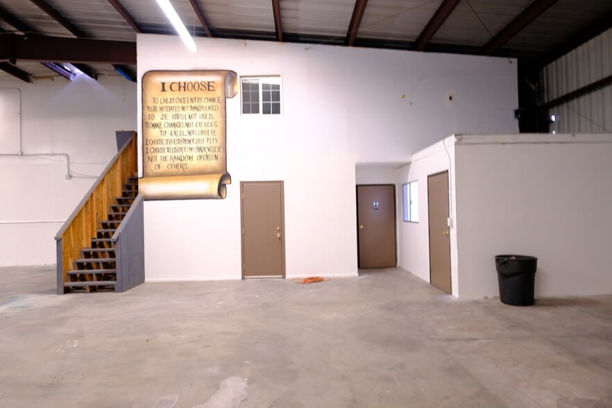 More Photos Of 8266 Sultana Ave, Fontana Warehouse For Sale