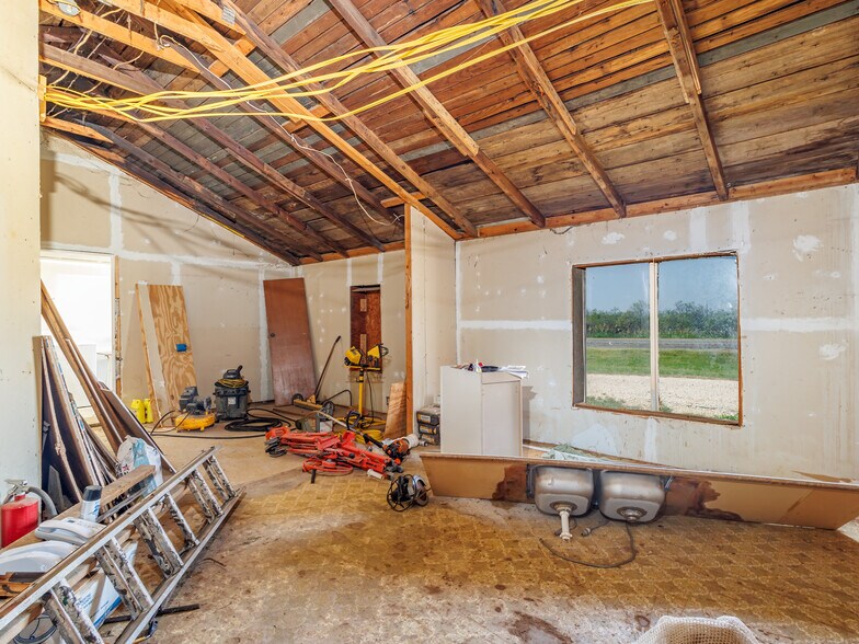 More Photos Of 2089 FM 2131, Coleman Trailer Camper Park For Sale