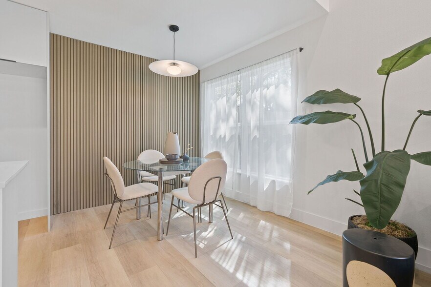 More Photos Of 1901 Albury Cv, Austin Specialty For Sale