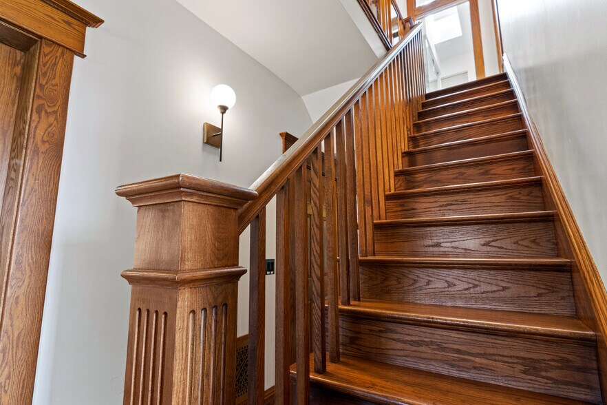 More Photos Of 128 E Pine St, Cadillac Specialty For Sale