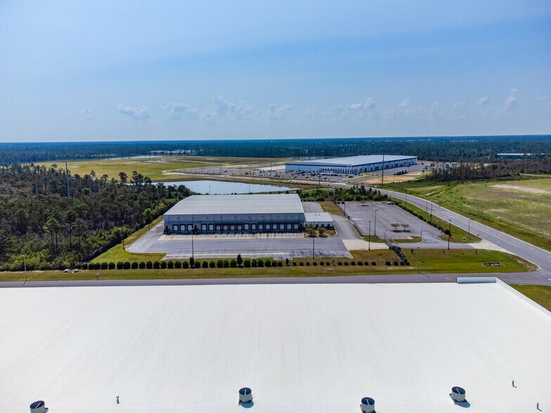 More Photos Of 7801 Commerce Blvd, Panama City Distribution For Sale