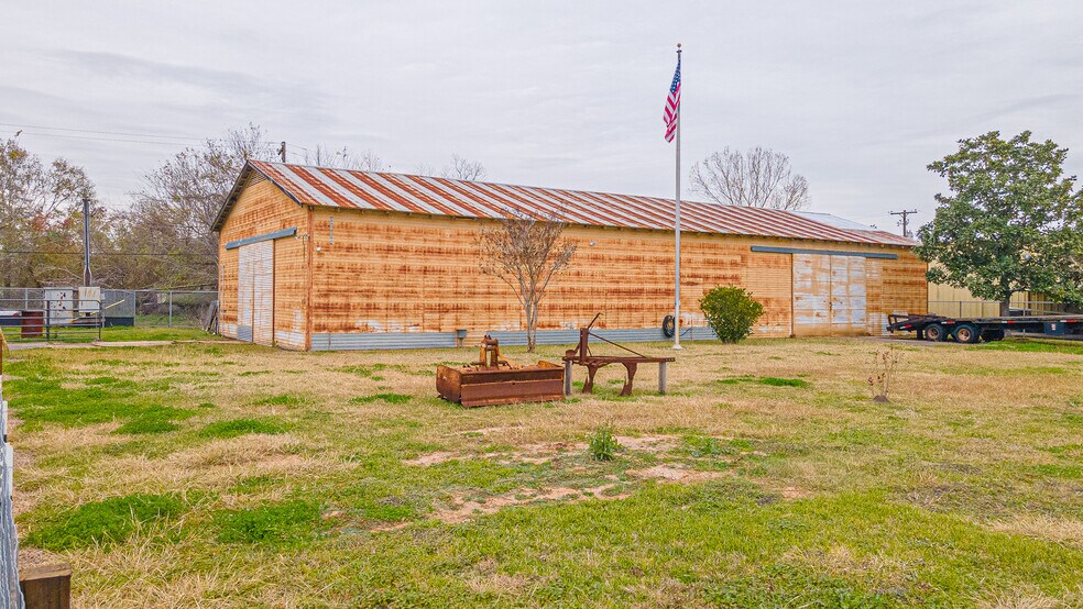 Primary Photo Of 7613 Greenswarth Ln, Houston Warehouse For Sale