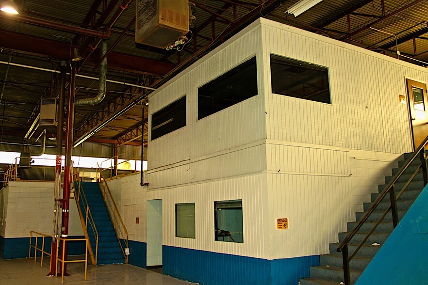 More Photos Of 715 W Pike St, Weslaco Warehouse For Sale