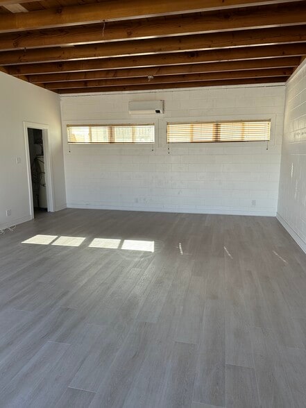 More Photos Of 1104-1106 S Seaward Ave, Ventura Storefront For Lease