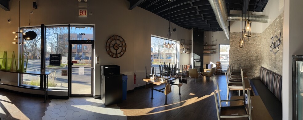 More Photos Of 7555 N California Ave, Chicago Fast Food For Sale