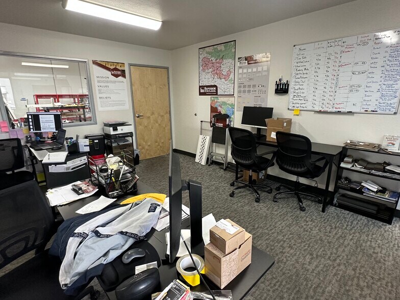 More Photos Of 14258 Valley Blvd, City Of Industry Manufacturing For Lease