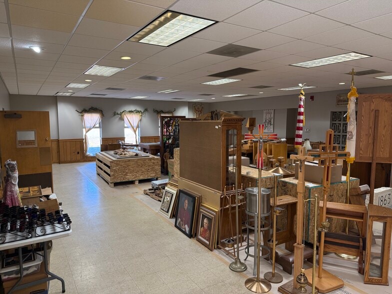 More Photos Of 5920 Waite St, Merrillville Religious Facility For Sale