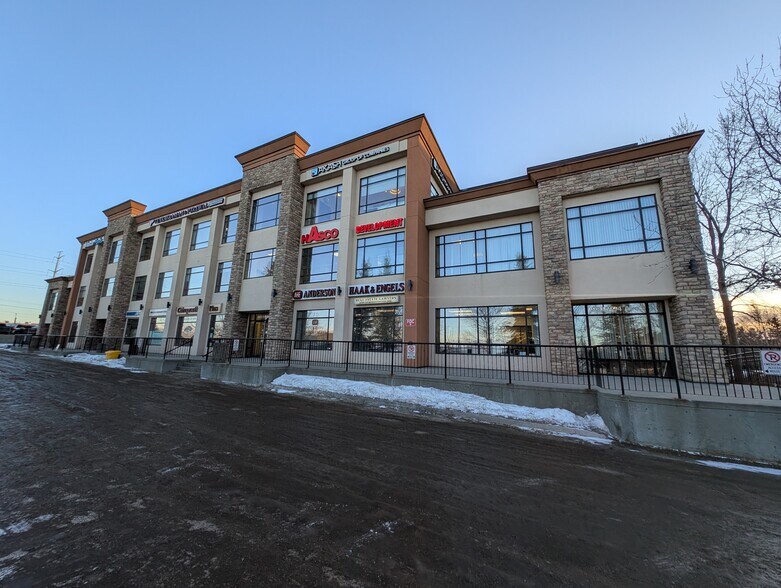 More Photos Of 9803-9815 34 Ave NW, Edmonton Office For Sale