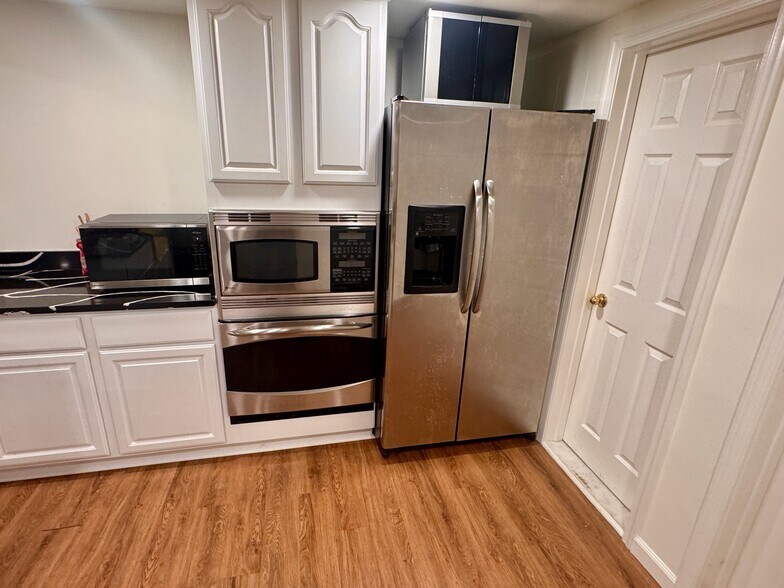 More Photos Of 4611 Ewell Rd, Fredericksburg Auto Dealership For Sale