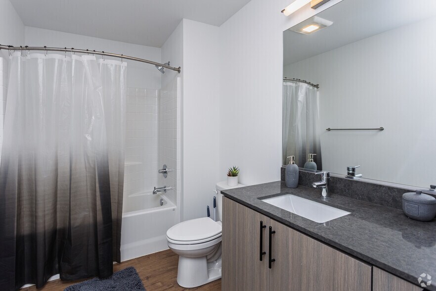 More Photos Of 206 5th Ave S, Seattle Apartments For Lease