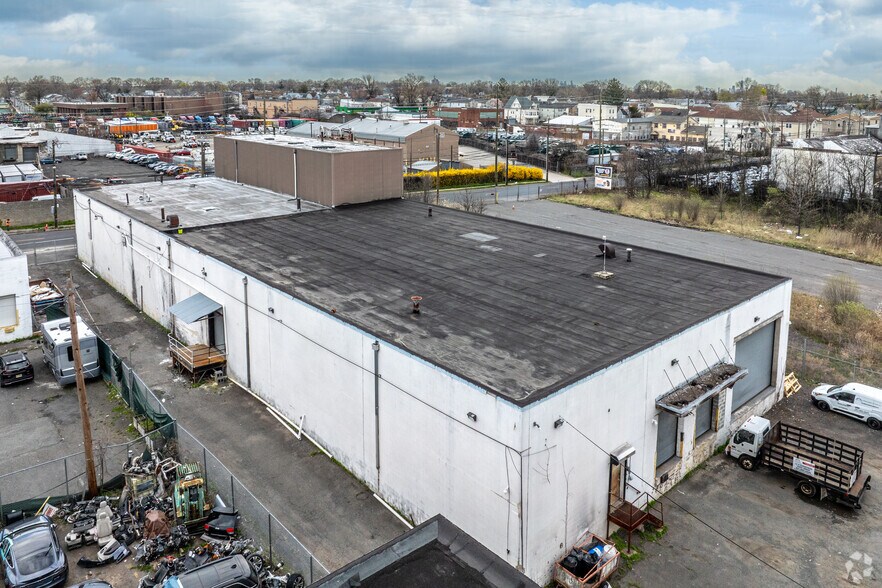More Photos Of 344 Nye Ave, Irvington Warehouse For Lease
