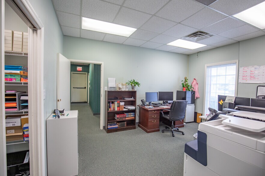 More Photos Of 1201 Columbia Dr, Milledgeville Medical For Sale