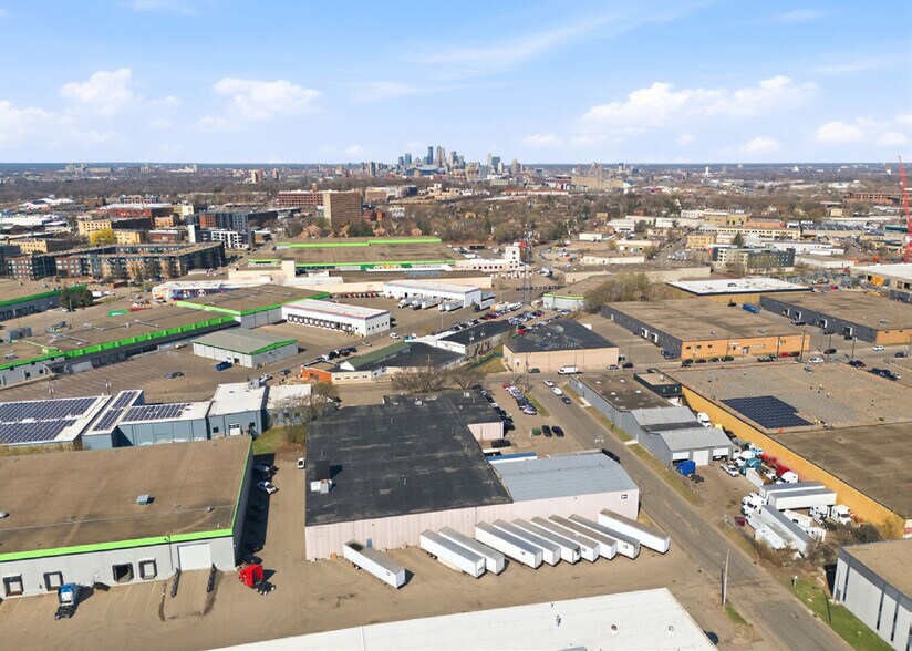 More Photos Of 818 Vandalia St, Saint Paul Warehouse For Sale