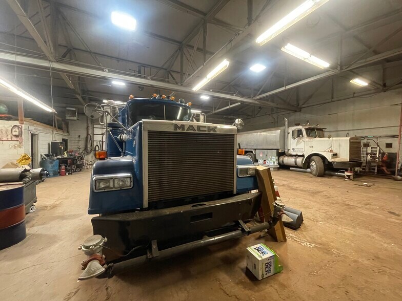 More Photos Of 420 John Fitch Blvd, South Windsor Warehouse For Sale