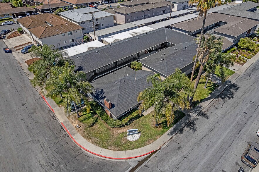 More Photos Of 2104 Royal Dr, Santa Clara Apartments For Sale