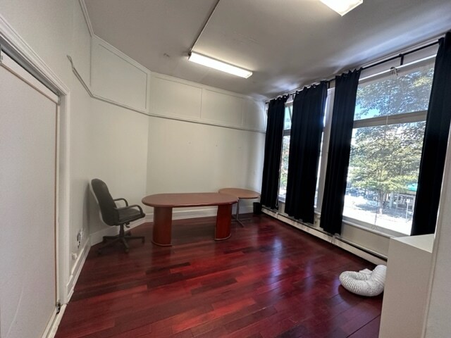 More Photos Of 618 Columbia St, New Westminster Storefront Retail Office For Lease