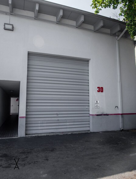 More Photos Of 7311-7323 NW 12th St, Miami Light Distribution For Sale