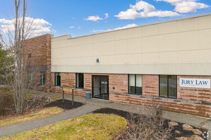 More Photos Of 202 Gannett Dr, South Portland Flex For Lease