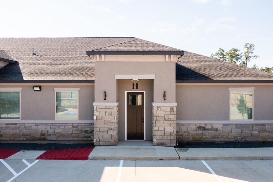 More Photos Of 12422 Spring Cypress Rd, Tomball Medical For Lease