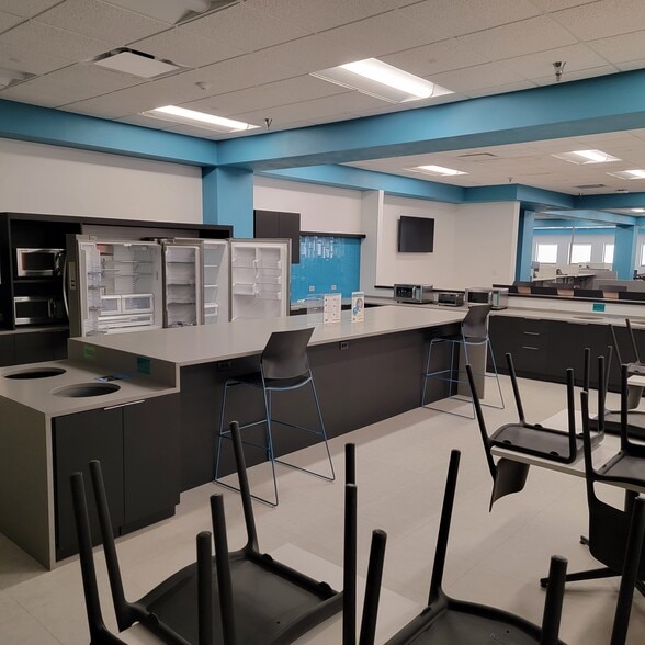 More Photos Of 500 Economy Ct, Freeport Office For Lease