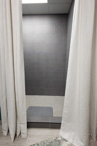 More Photos Of 101 Grant Pl, Lowell Medical For Lease