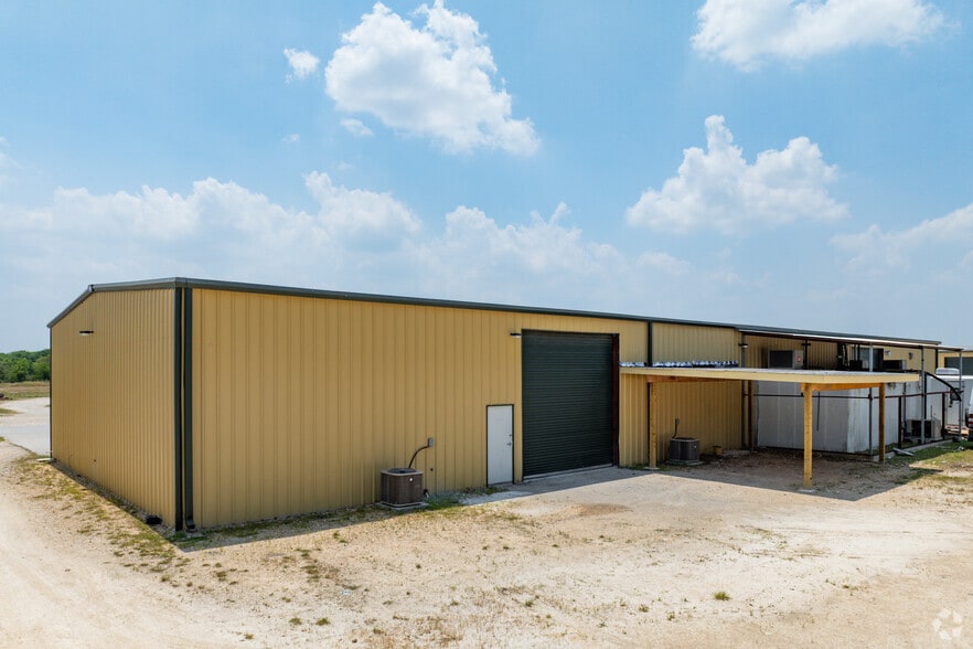 More Photos Of 410 Millennium Dr, Kyle Unknown For Lease