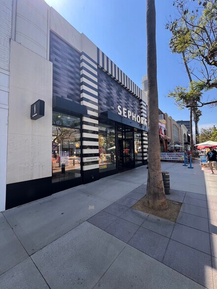 More Photos Of 1244 3rd Street Promenade, Santa Monica Storefront For Lease