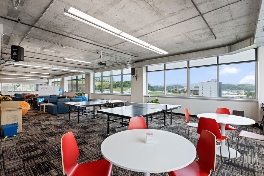 More Photos Of 605 Chestnut St, Chattanooga Loft Creative Space For Lease